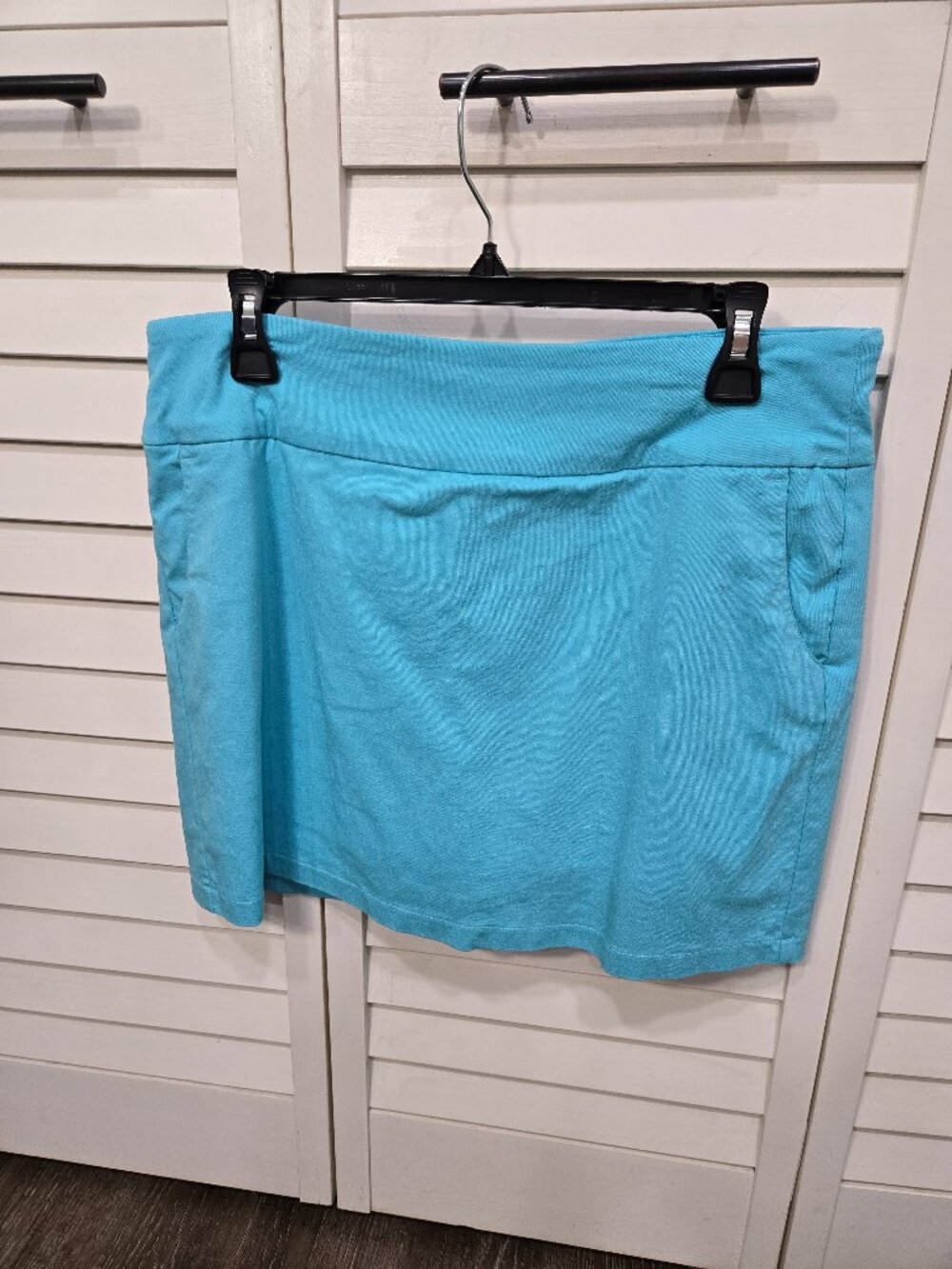 Attyre Skort, Cute Azure Blue, Size 10, Good condition
